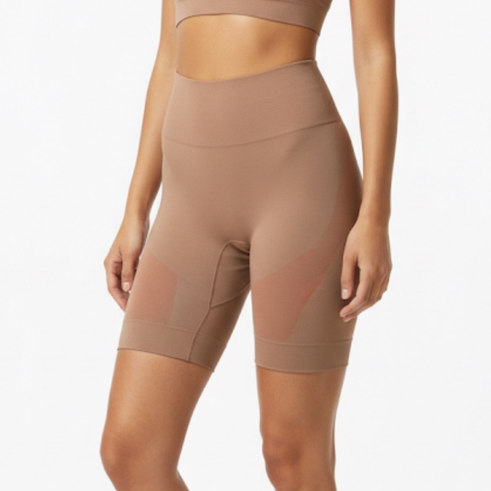 VITALITY X BALANCE The Contour Shorts
